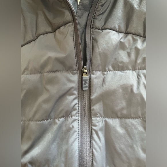 Lululemon “down for it all” vest. Size 2. Running. Every day. Warm - Picture 9 of 10
